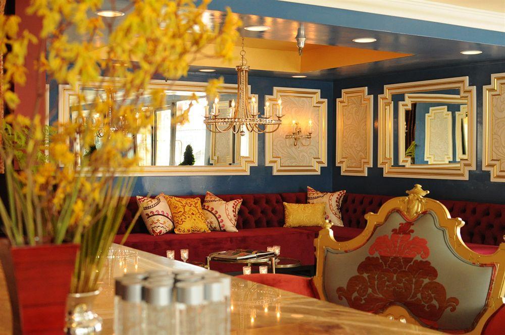 Le Reve Hotel